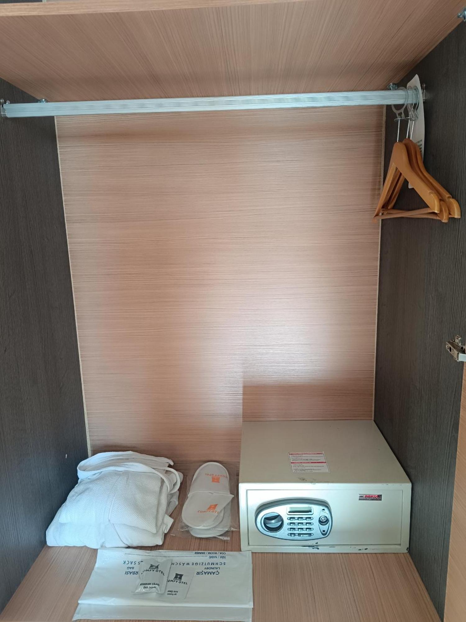 Comfy Otel Antalya Lara 客房 照片